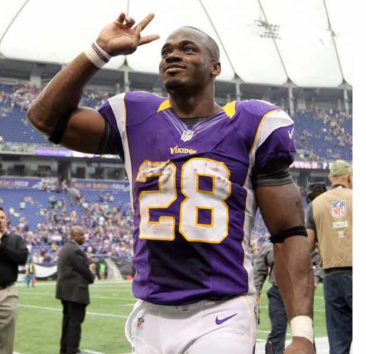 adrian-peterson-fans.jpg